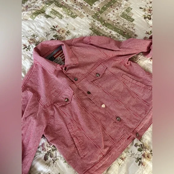 Buttoned jacket - Picture 1 of 5